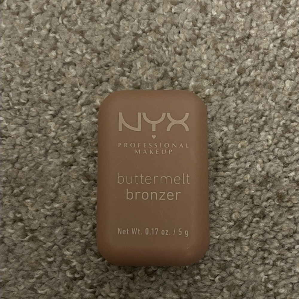NYX Buttermelt Bronzer Compact